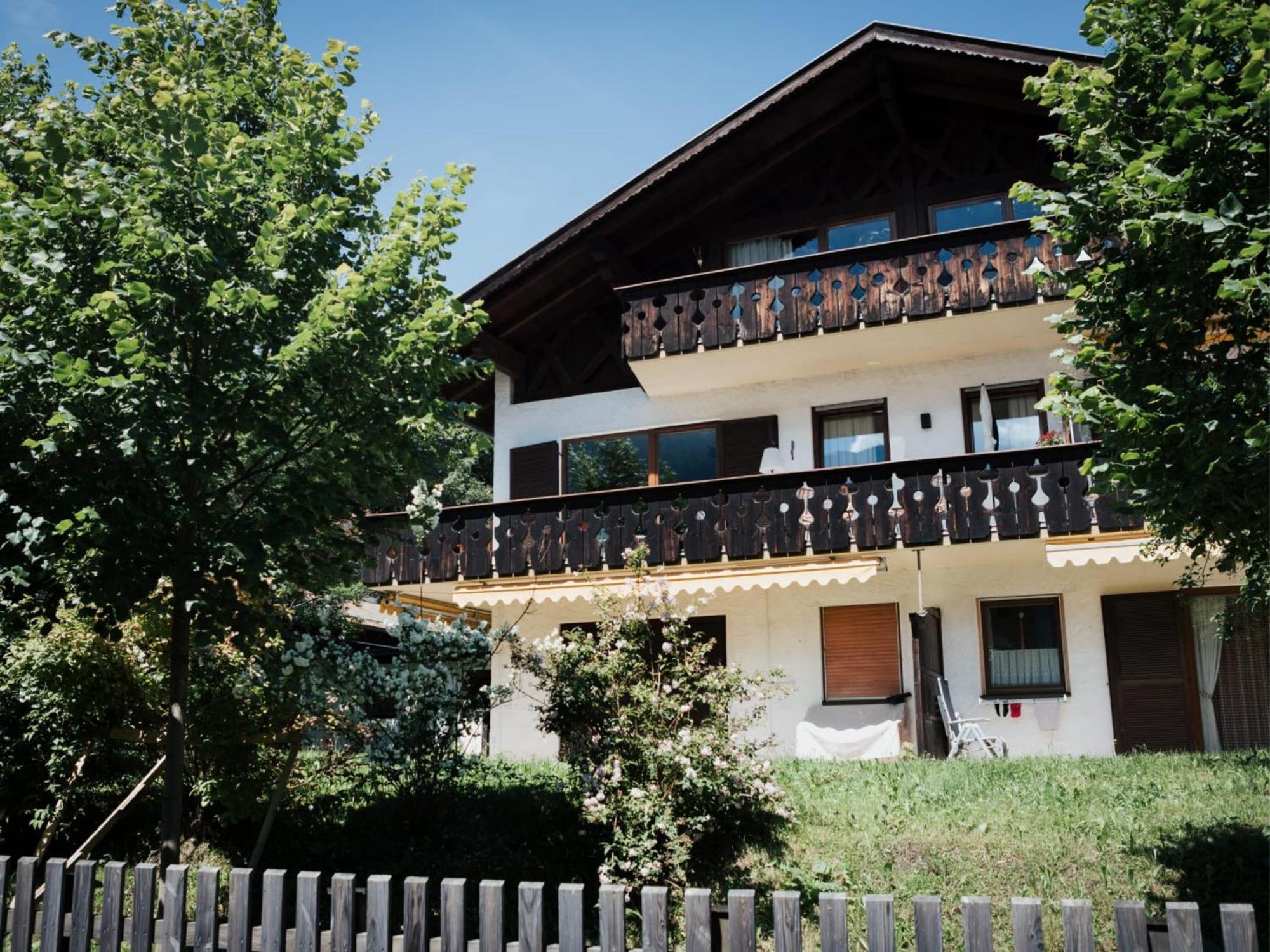 Apartamento Karwendelsuite - 5 Sterne Mit Bestem Bergblick, Zentrumsnah & Ruhig Gelegen, Familienfreundlich *